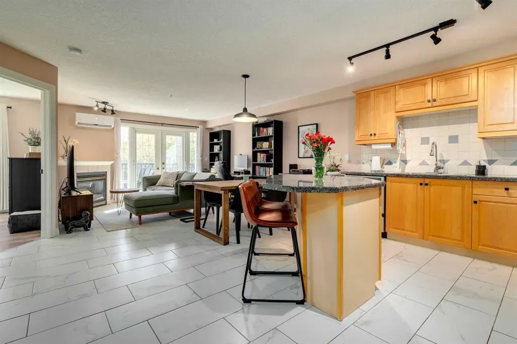 630 10 Street NW, #307