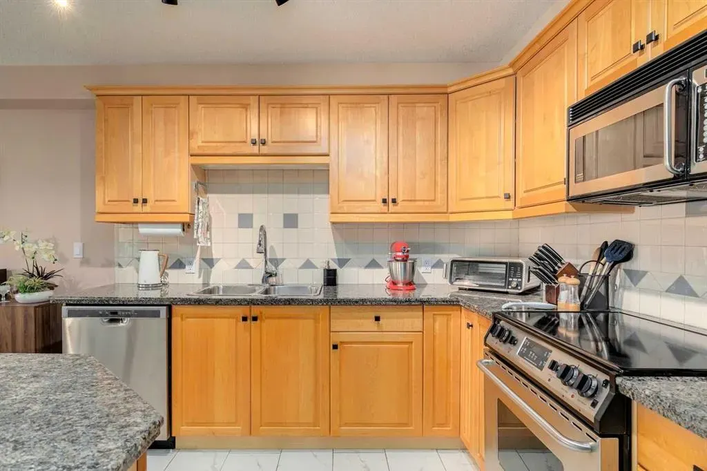 630 10 Street NW, #307