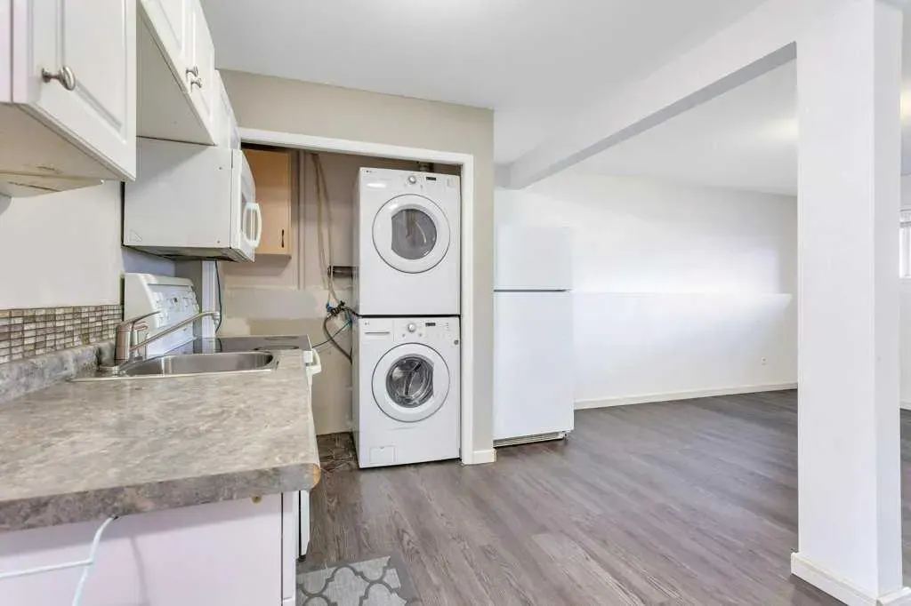 89 Silver Drive