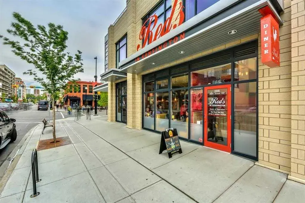 301 10 Street NW, #206