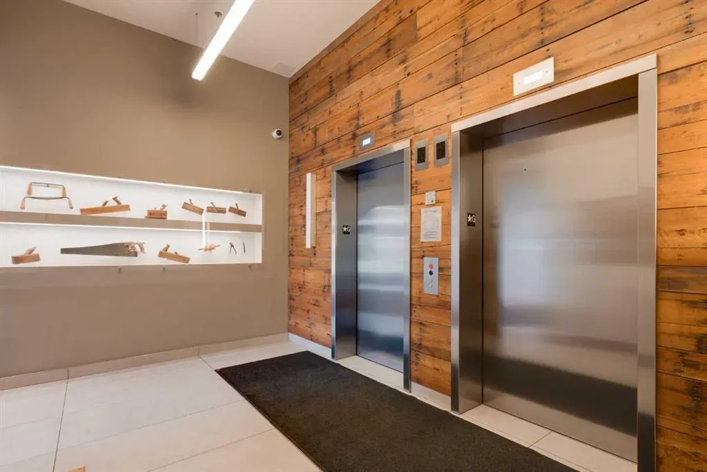 301 10 Street NW, #206