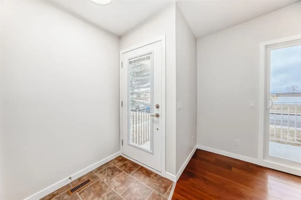 6525 & 6527 58 Street NW