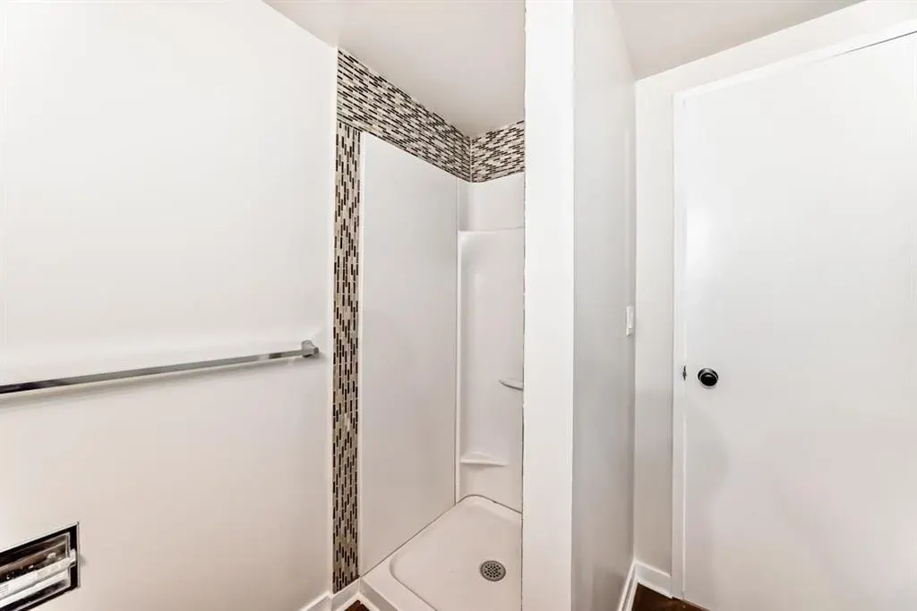 6525 & 6527 58 Street NW