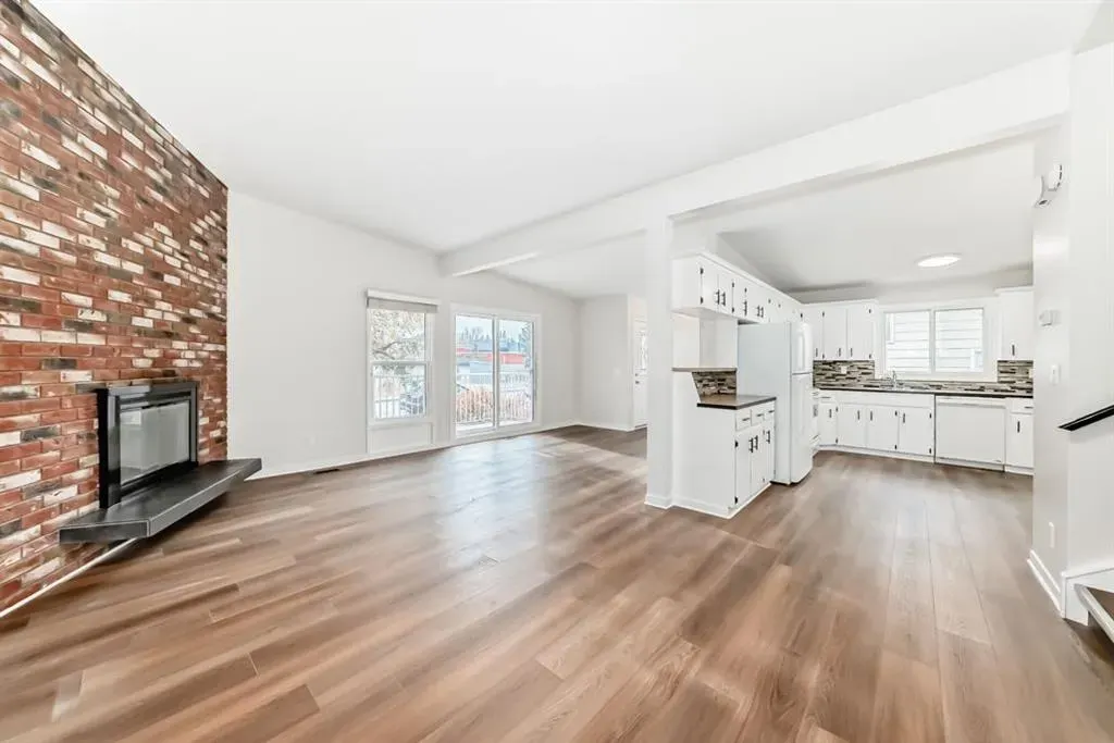 6525 & 6527 58 Street NW