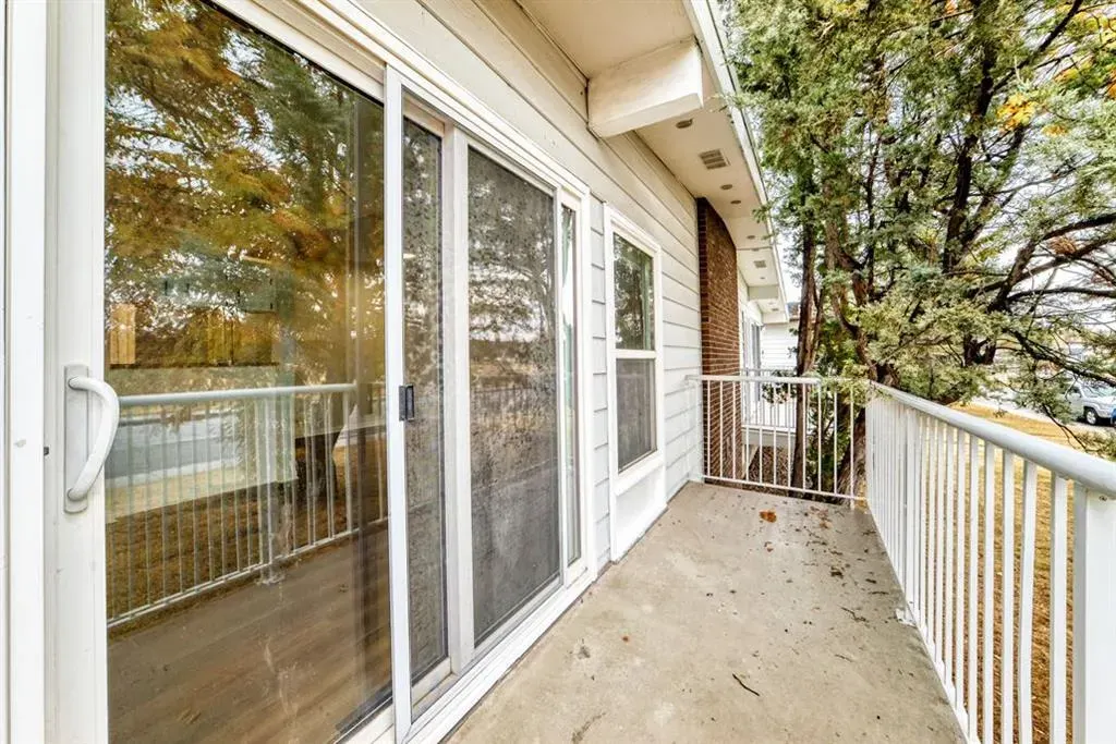 6525 & 6527 58 Street NW