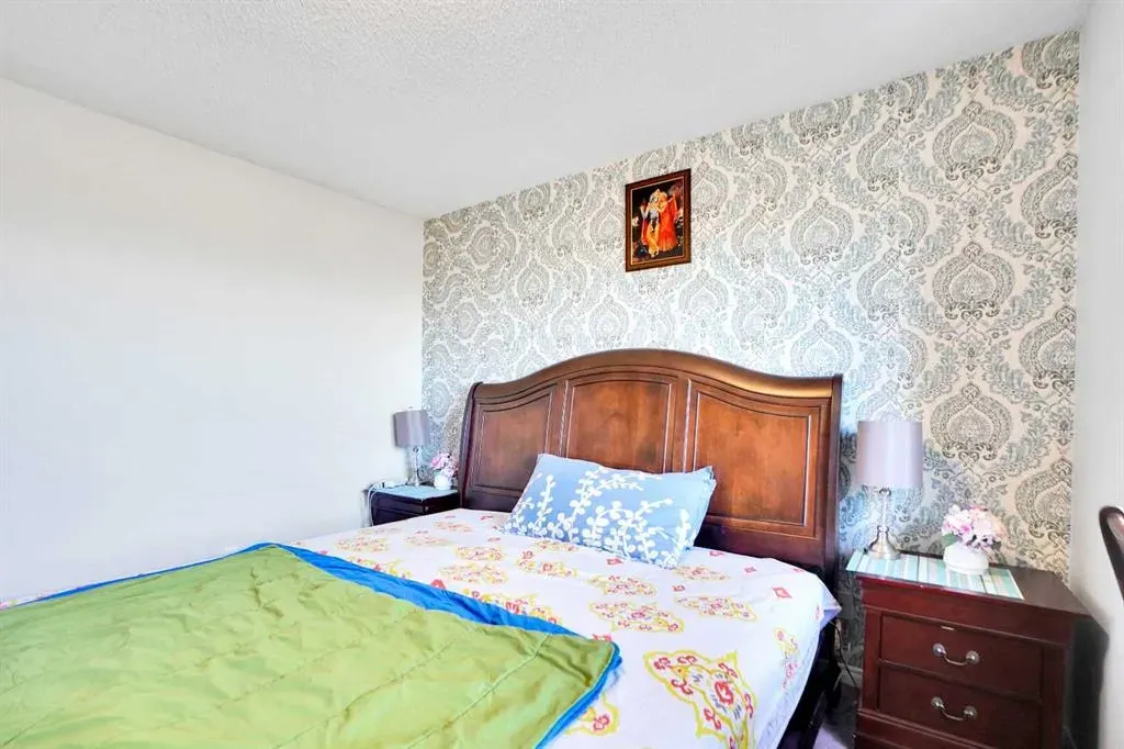 7707 Martha's Haven Park NE, #175