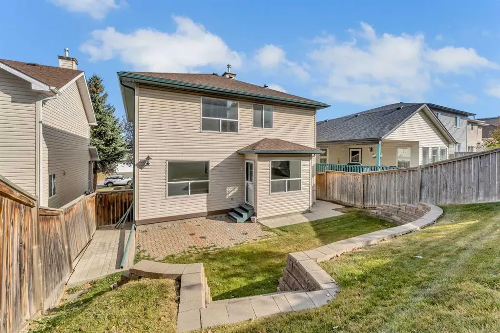 338 Panamount Drive NW