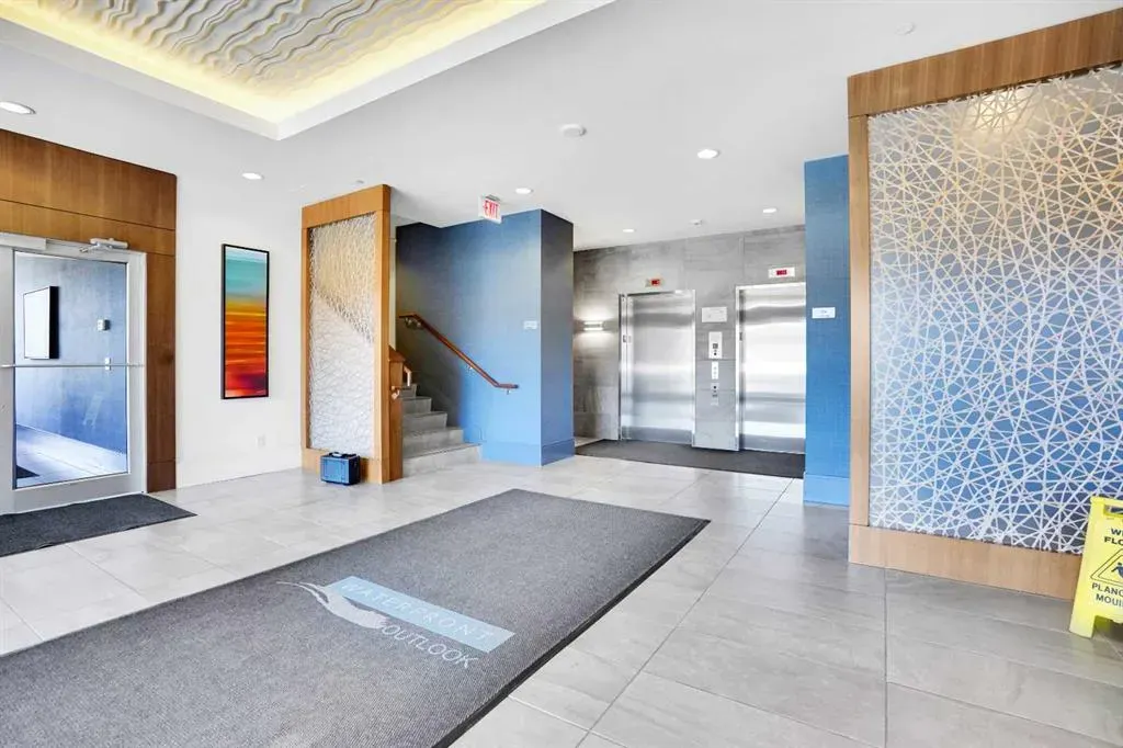 128 2 Street SW, #205