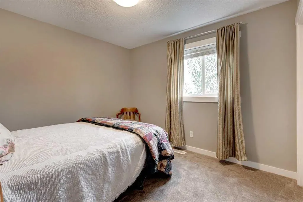 267 Silverado Plains Close SW