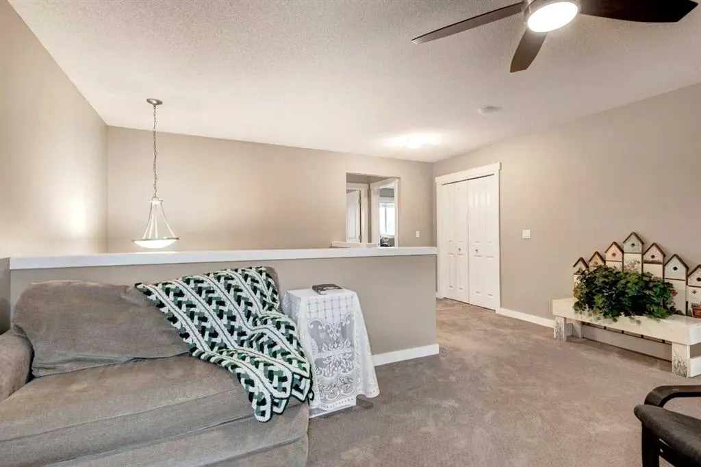 267 Silverado Plains Close SW