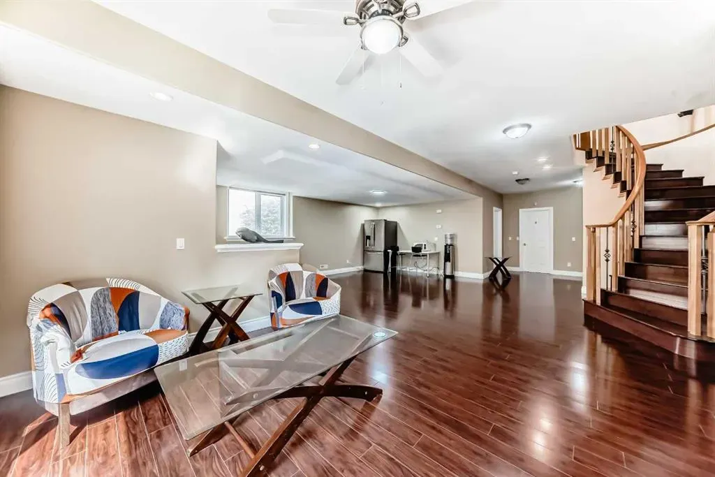 29 Simcoe Gate SW