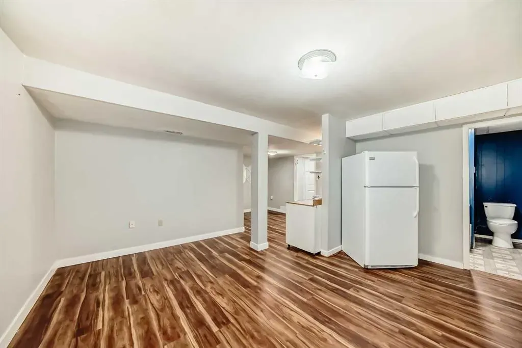 1403 19 Street NE