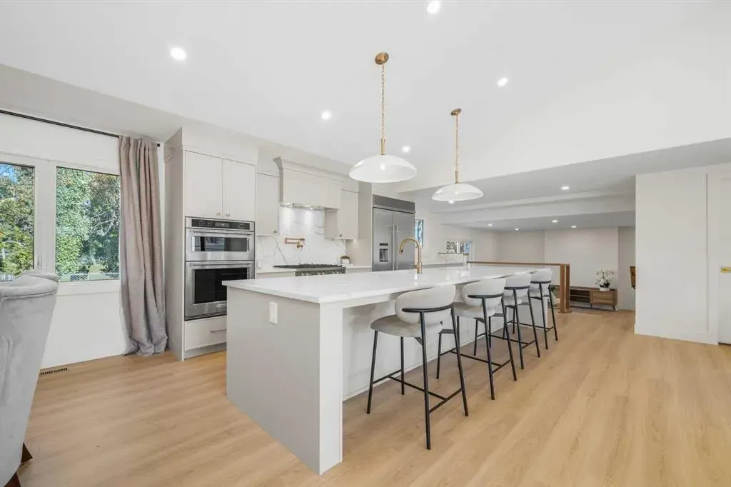 1016 Mapleglade Drive SE