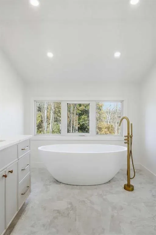 1016 Mapleglade Drive SE