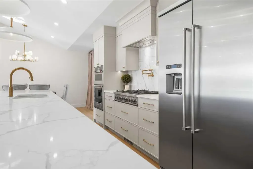 1016 Mapleglade Drive SE