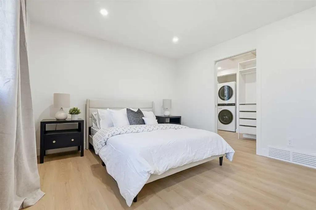 1016 Mapleglade Drive SE