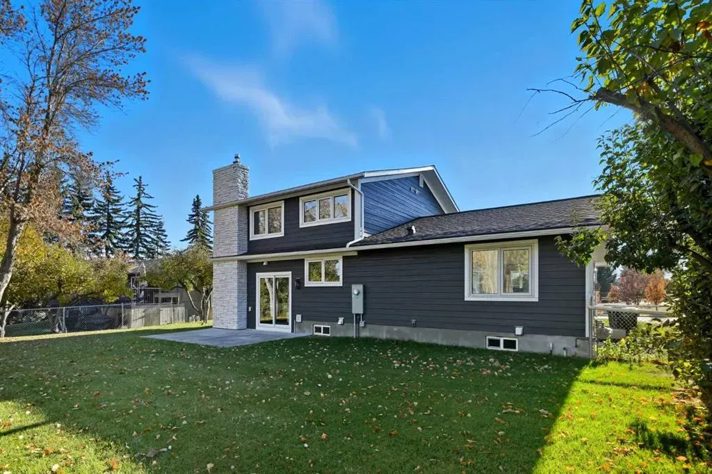 1016 Mapleglade Drive SE