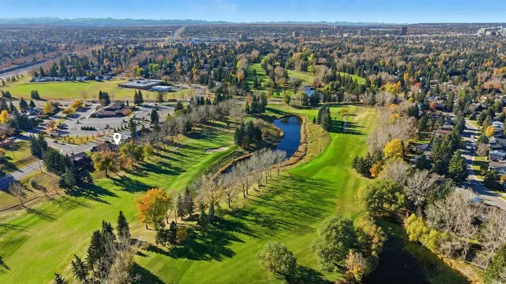 1016 Mapleglade Drive SE