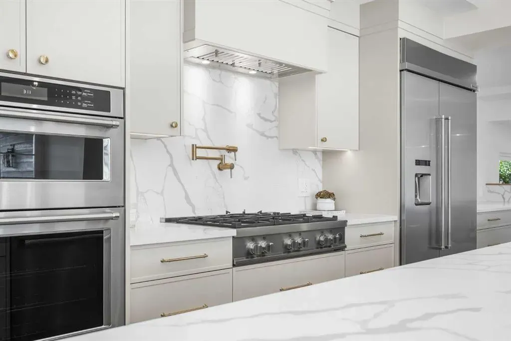 1016 Mapleglade Drive SE