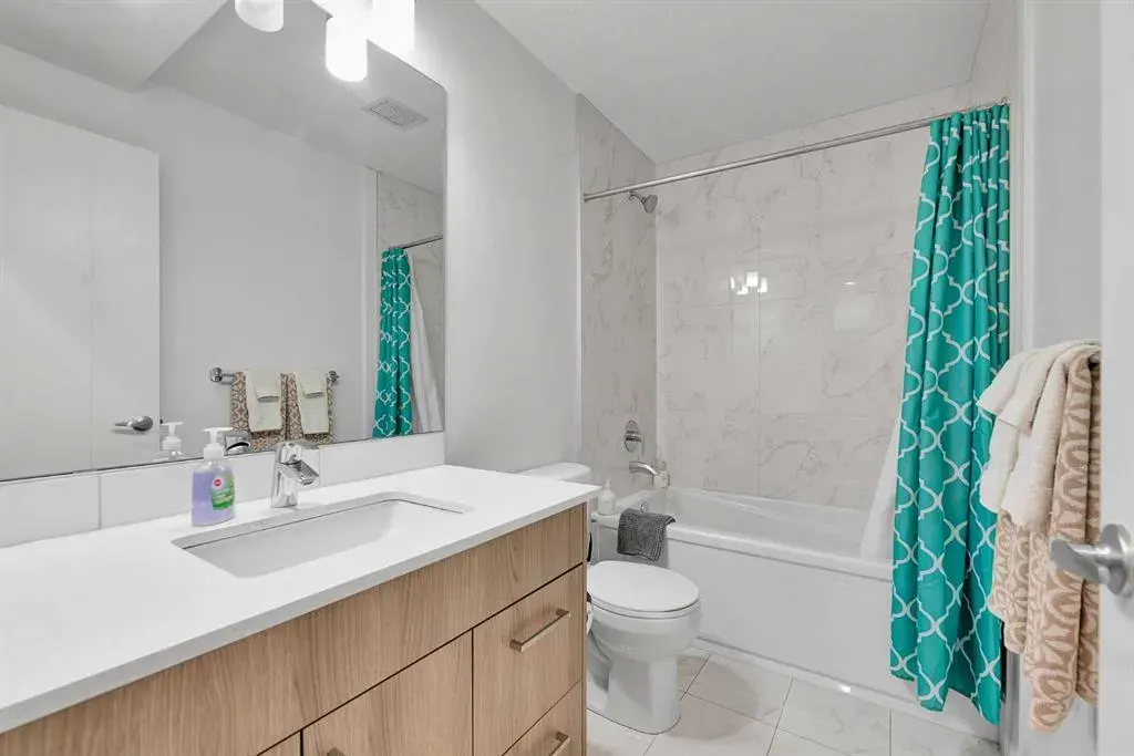 1629 38 Street SW, #206