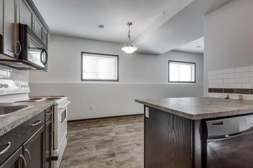 13 Adina Close
