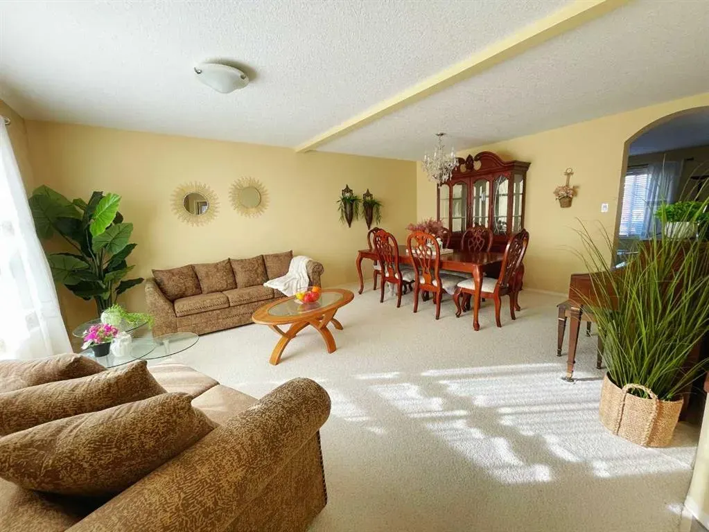 221 Coulee Creek Manor