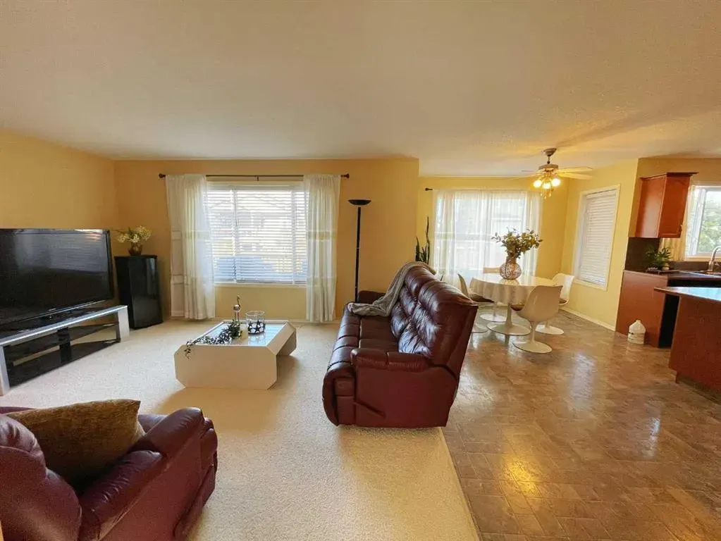 221 Coulee Creek Manor