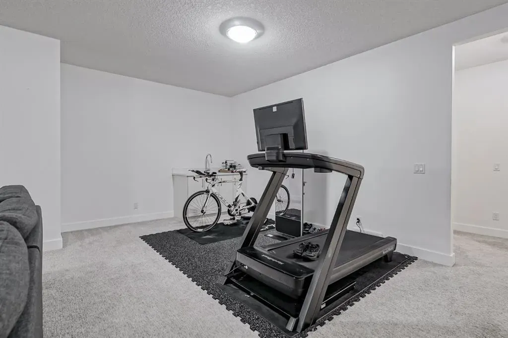 2115 34 Avenue SW, #100