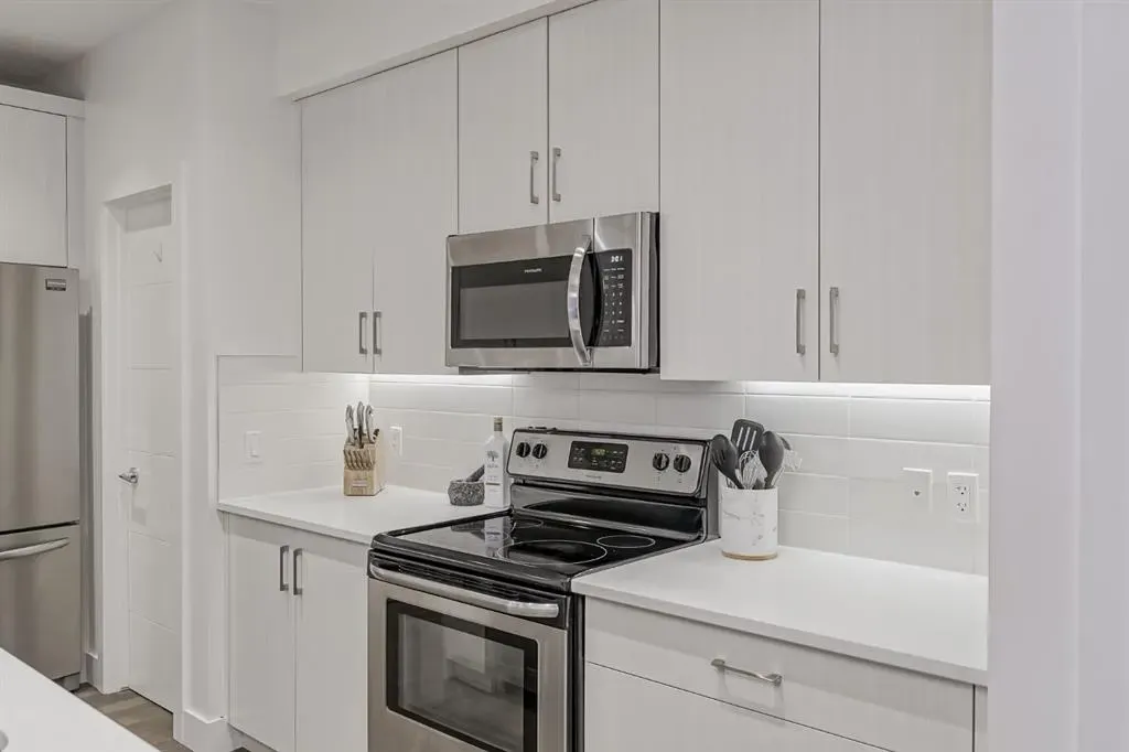 2115 34 Avenue SW, #100
