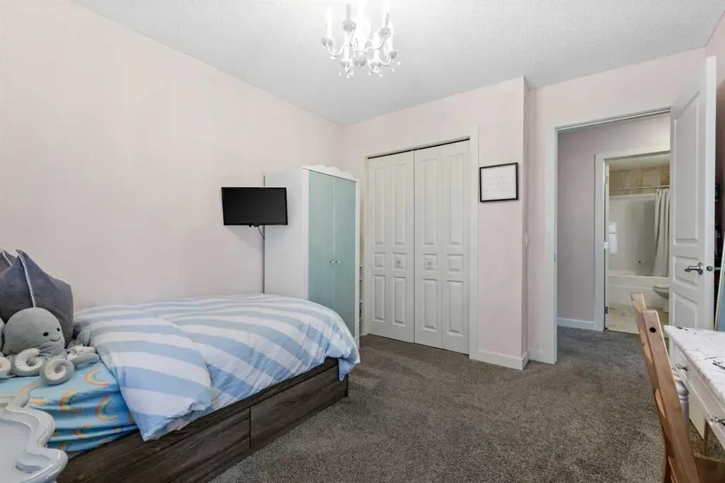 160 Chaparral Valley View SE