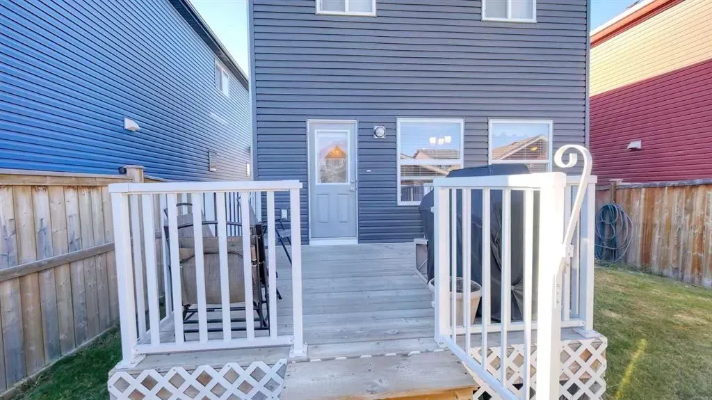 552 Evanston Drive NW