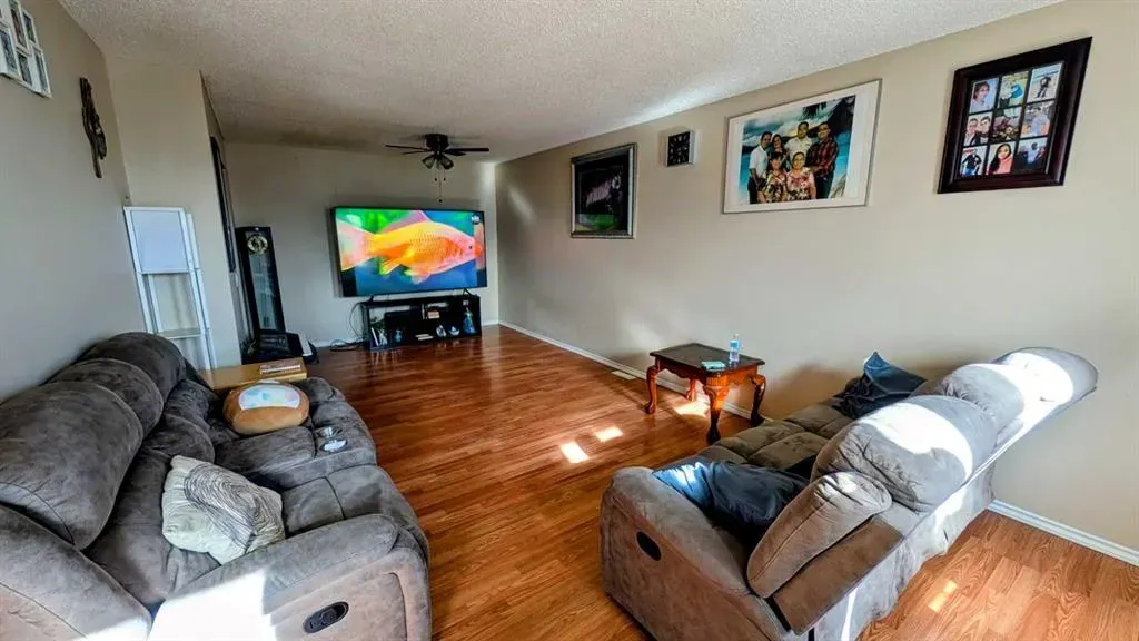 430 Pinehill Road NE