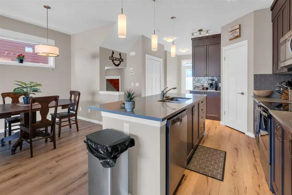 84 Fireside Crescent