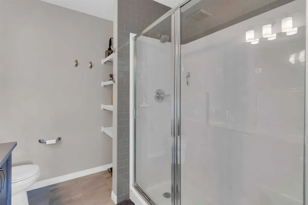 84 Fireside Crescent