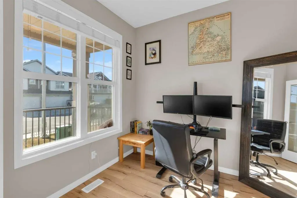 84 Fireside Crescent