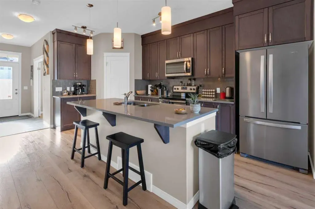 84 Fireside Crescent