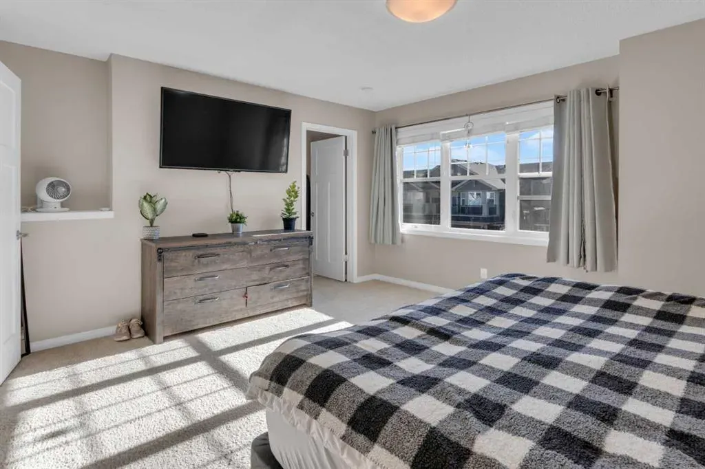 84 Fireside Crescent