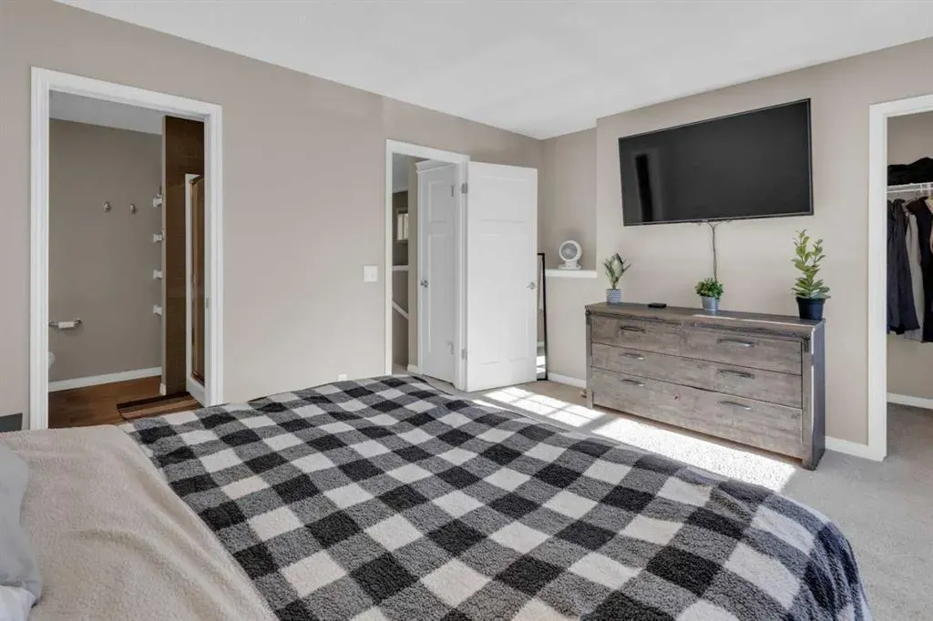 84 Fireside Crescent