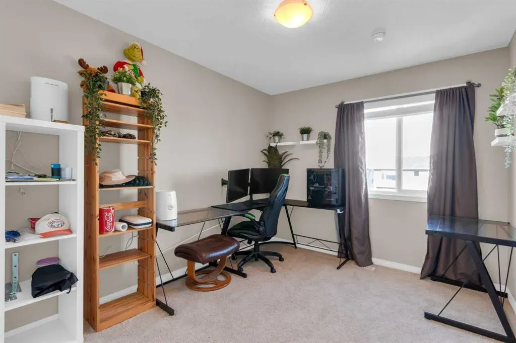 84 Fireside Crescent