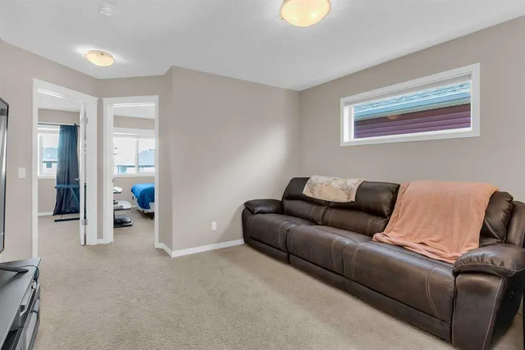 84 Fireside Crescent