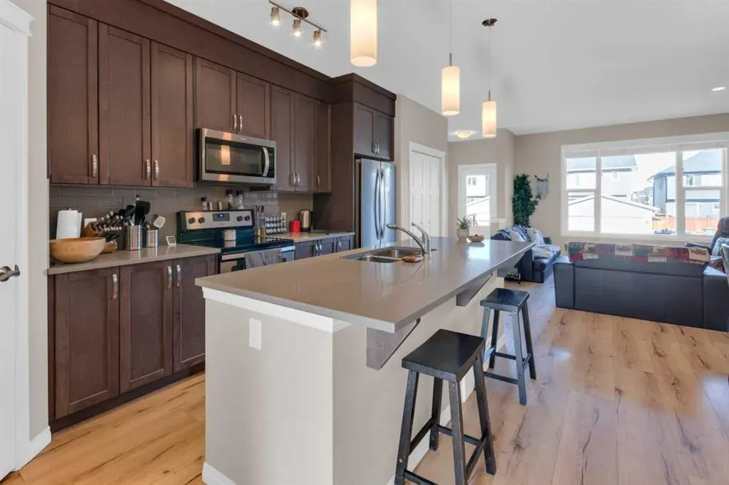 84 Fireside Crescent