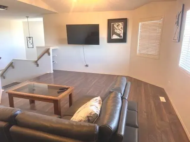 105 Cimarron Park Circle