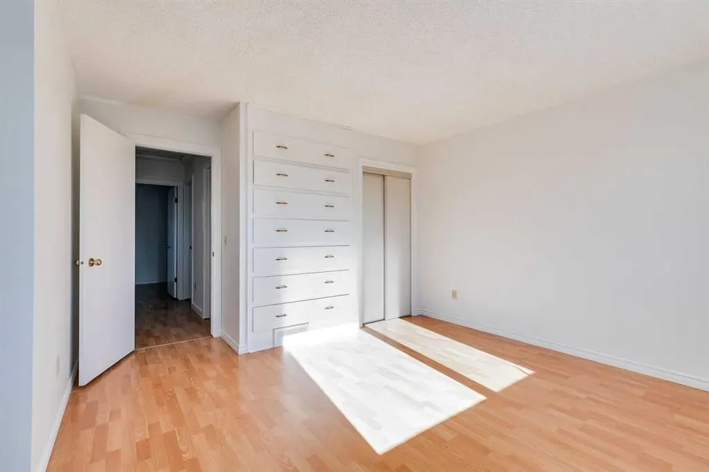 76 Woodstock Road SW