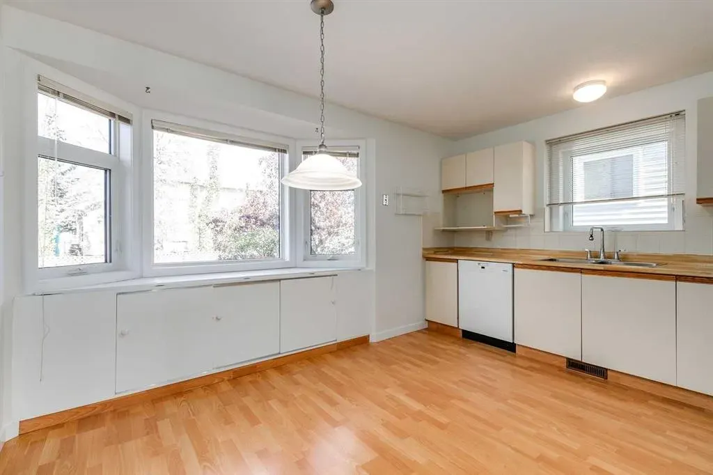 76 Woodstock Road SW