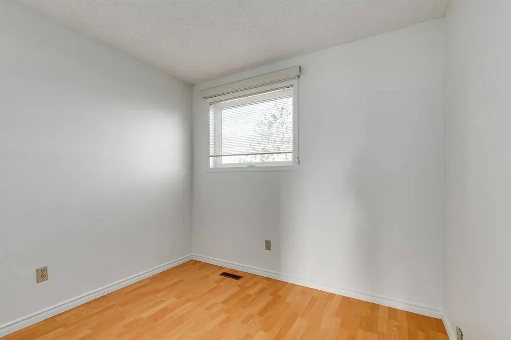 76 Woodstock Road SW