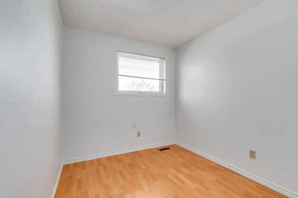 76 Woodstock Road SW