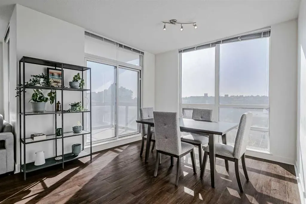 1118 12 Avenue SW, #706