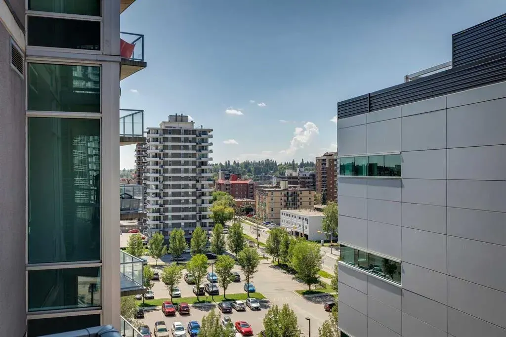 530 12 Avenue SW, #802