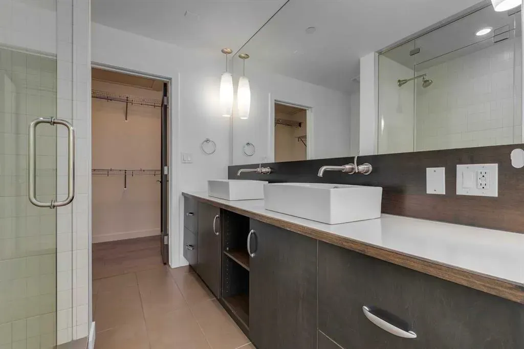 530 12 Avenue SW, #802