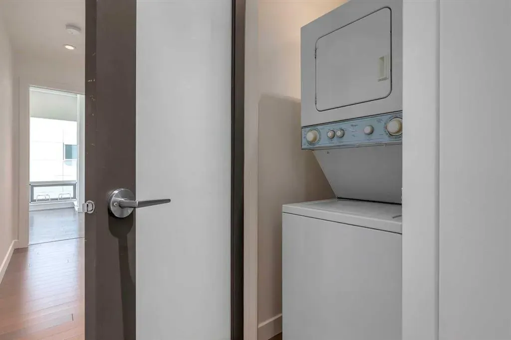 530 12 Avenue SW, #802